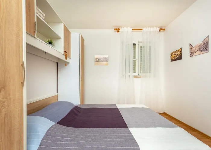 Apartment Relax - 1.4Km From The Old Town