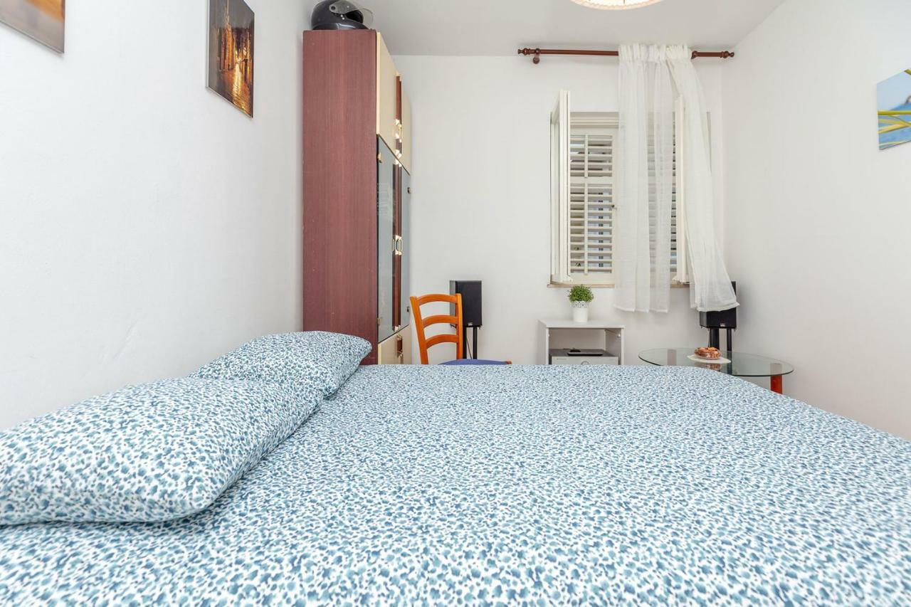 Relax - 1.4km From The Old Town *